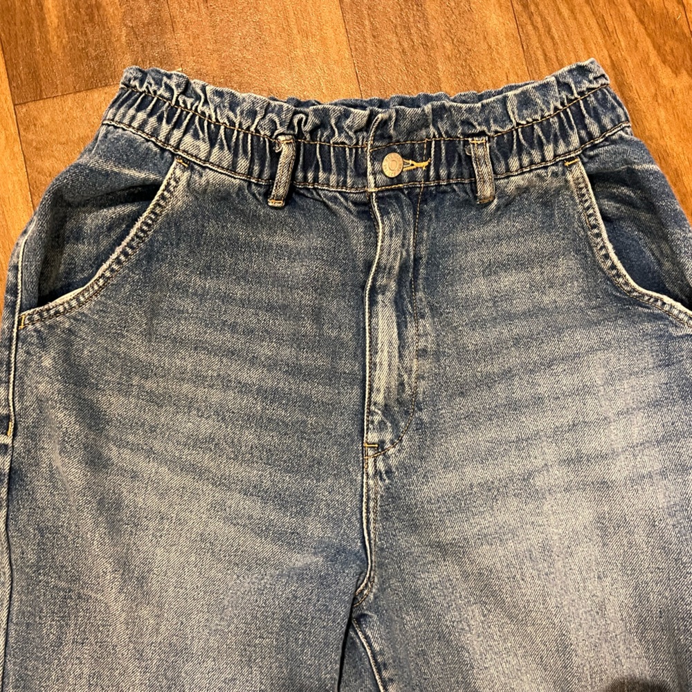 Urban Outfitters Elastic Waist Mom Jean